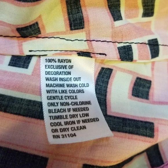 Crown & Ivy Pink Geometric Print Tunic S - Picture 5 of 5